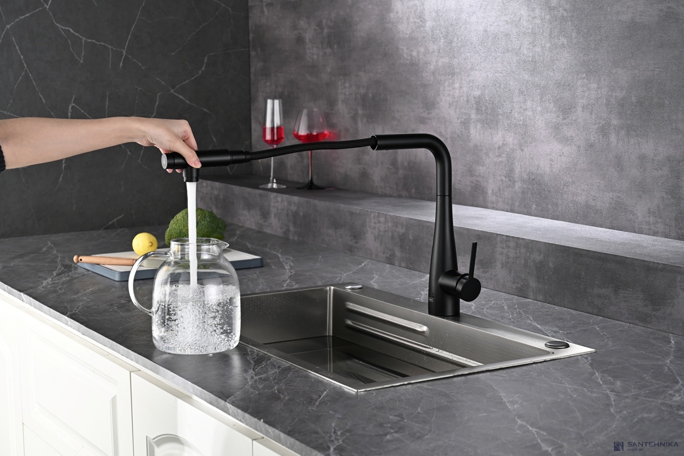 Смеситель для кухни AQUAme Cucina AQM9902MB, черный