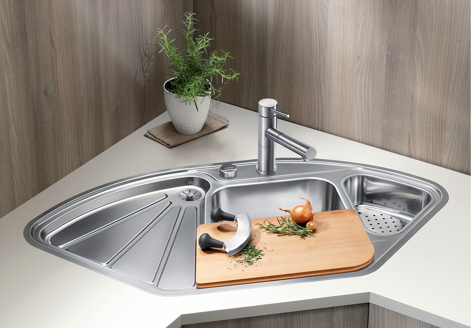 Кухонная мойка Blanco Delta-IF (зеркальная полировка, с клапаном-автоматом InFino®) - фото2