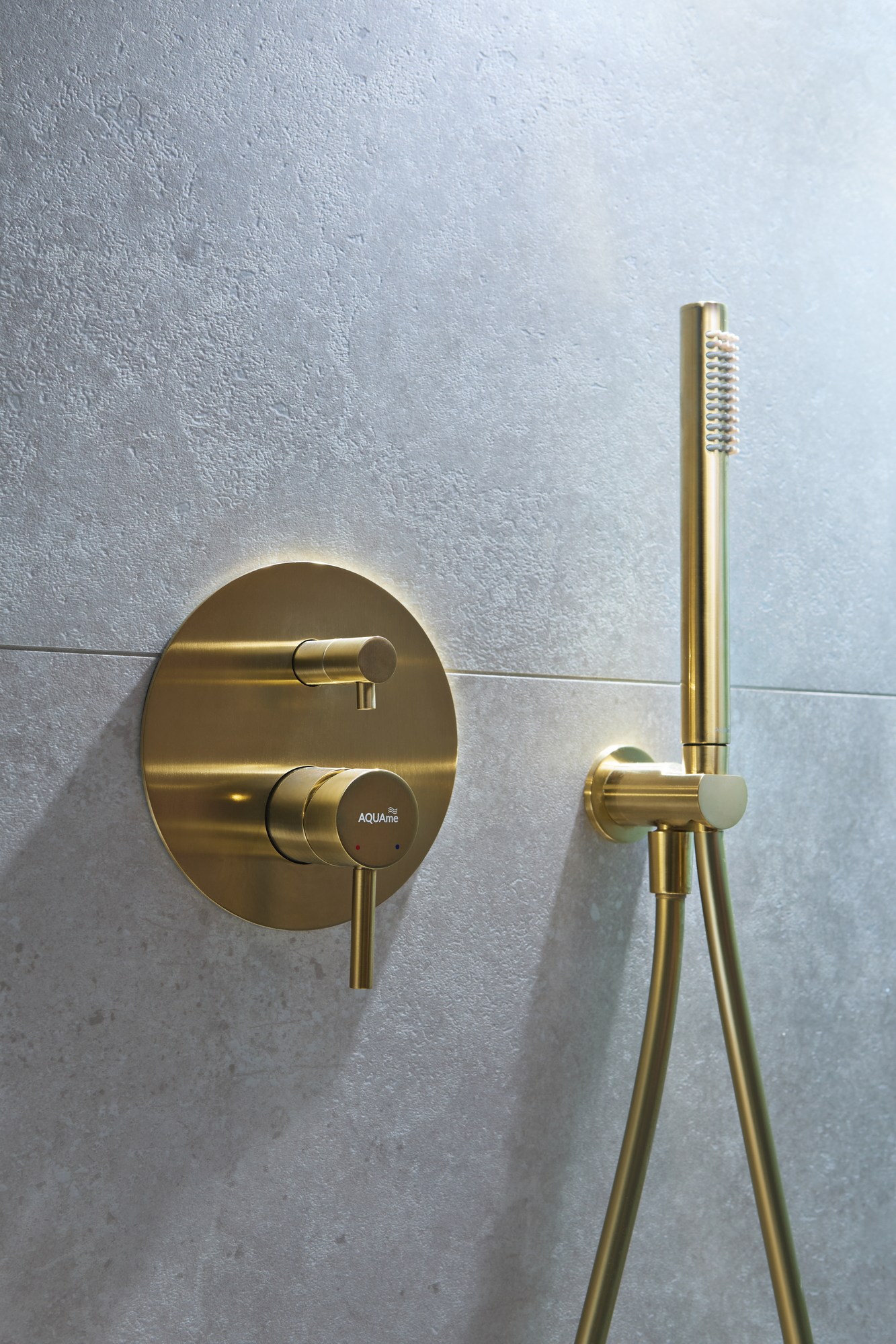 Смеситель 2-х канальный скрытого монтажа AQUAme Siena AQM8803BG, золото матовое - фото2