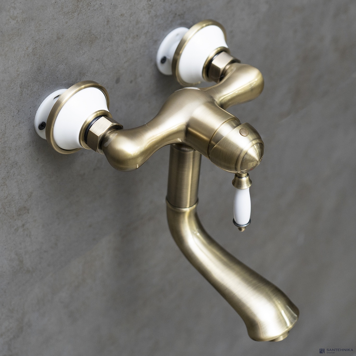 Смеситель настенный для умывальника/ кухни Lemark Villa LM4811B
